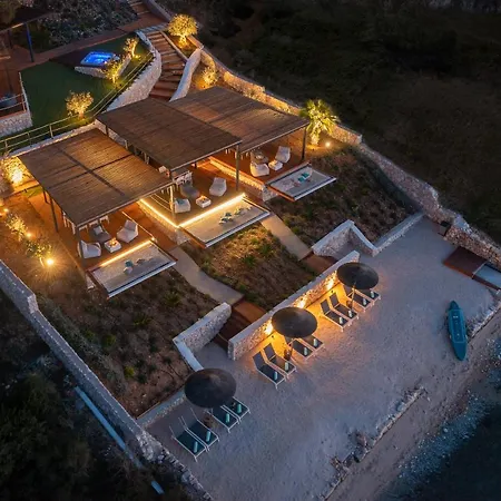 Luxury Diamond Two With Pool Villa Podglavica