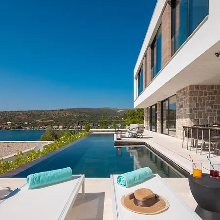 Luxury Diamond Two With Pool