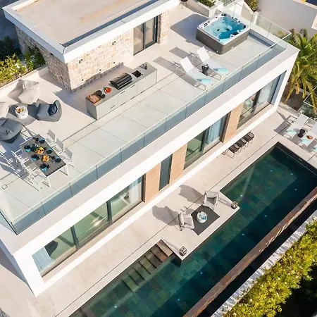 Villa Luxury Diamond Two With Pool Podglavica