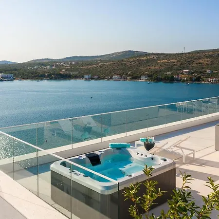 Luxury Diamond Two With Pool