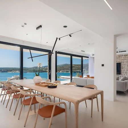 Luxury Diamond Two With Pool Villa *