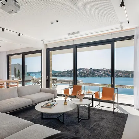 Luxury Diamond Two With Pool Villa Podglavica