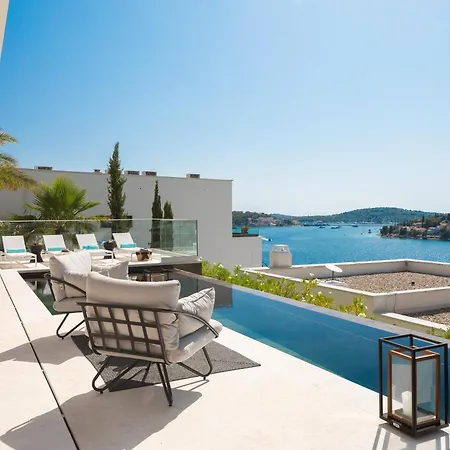 Luxury Diamond Two With Pool Villa *