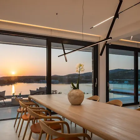 Luxury Diamond Two With Pool Villa Podglavica