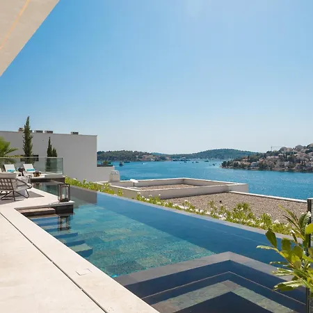 Luxury Diamond Two With Pool *