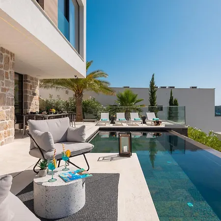 Luxury Diamond Two With Pool