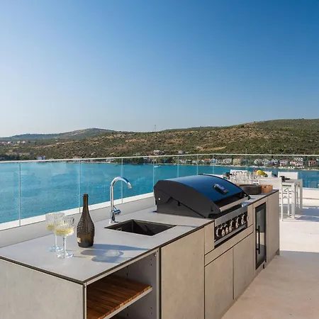 Luxury Diamond Two With Pool * Podglavica