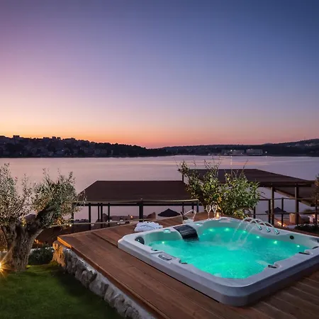 Luxury Diamond Two With Pool