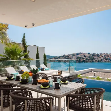 Luxury Diamond Two With Pool Villa Podglavica